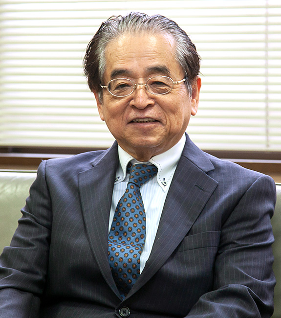 株式会社親和電機　代表取締役　篤 俊治